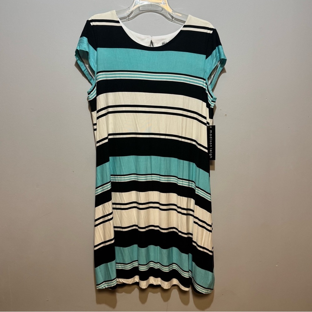 Madison Leigh shortโ sleeve dress. Size 14